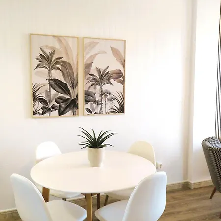 El Nido With Pool And Garden View Close To Beaches Apartment