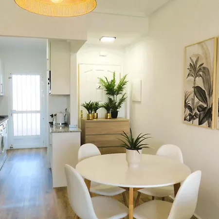 El Nido With Pool And Garden View Close To Beaches Apartment *